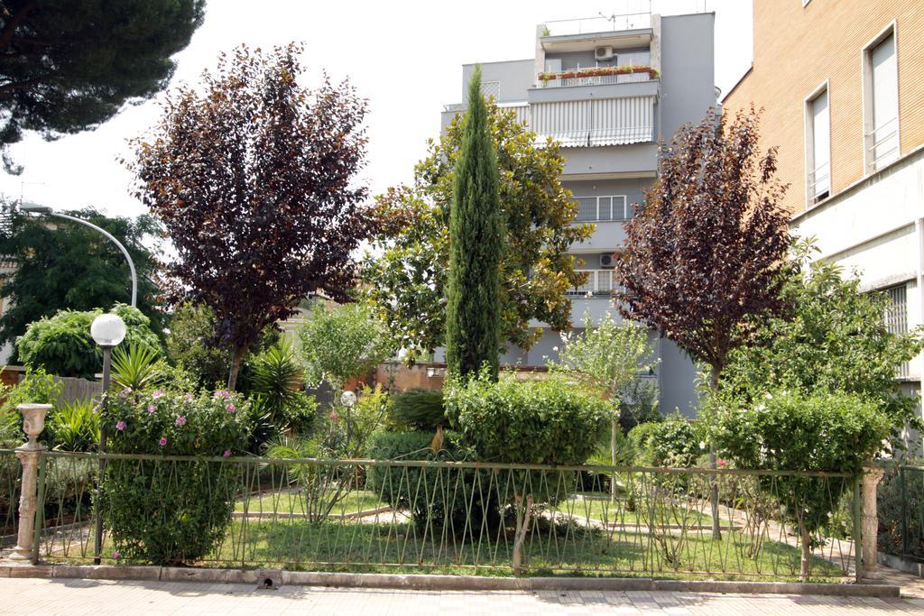 Hotel Casa Per Ferie Margherita Diomira Rom Exterior foto