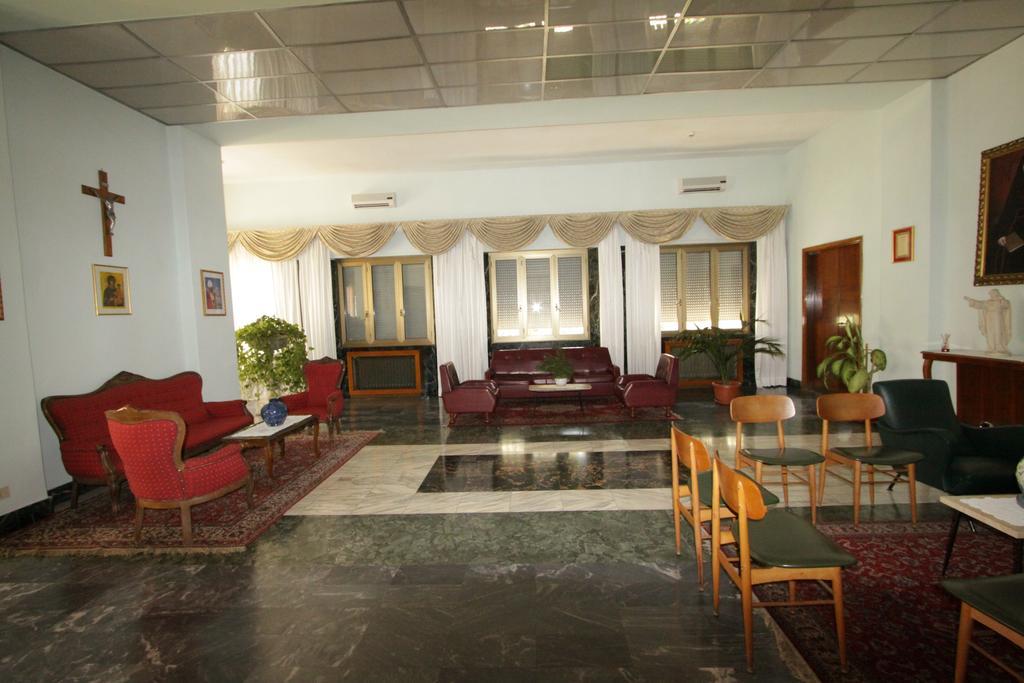 Hotel Casa Per Ferie Margherita Diomira Rom Exterior foto