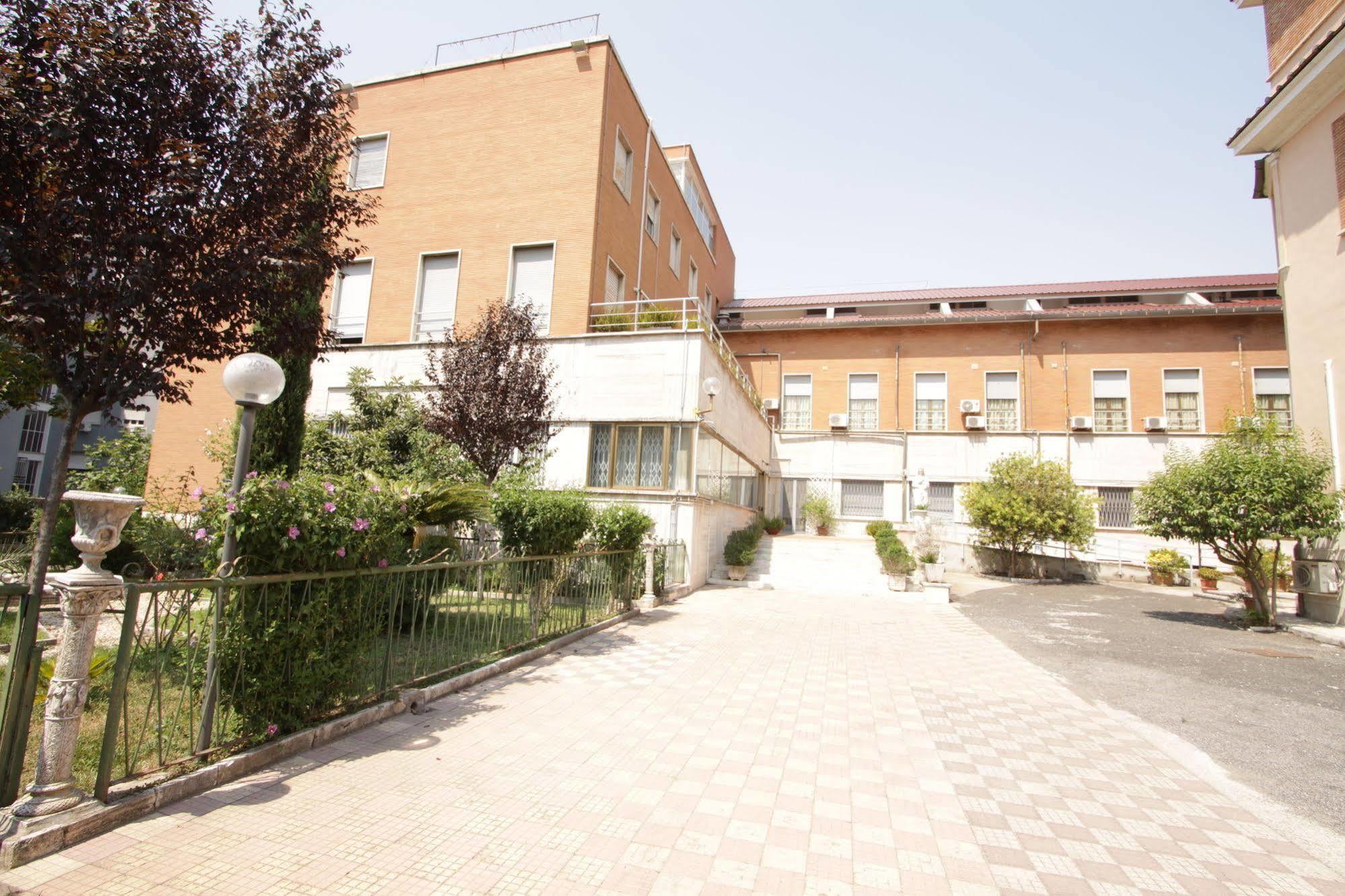Hotel Casa Per Ferie Margherita Diomira Rom Exterior foto